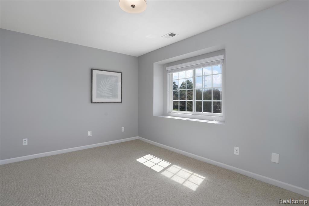 6725 Boulder Pointe Drive, Washington, MI — Photo 17