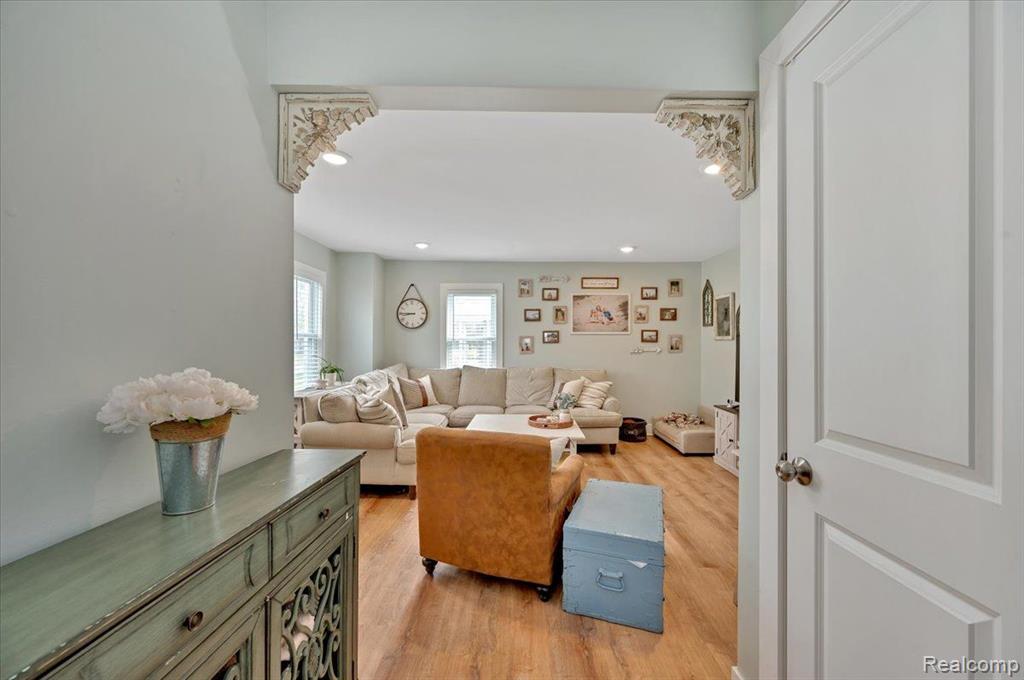 735 N MAIN Street, Almont, MI 48003 — Photo 4