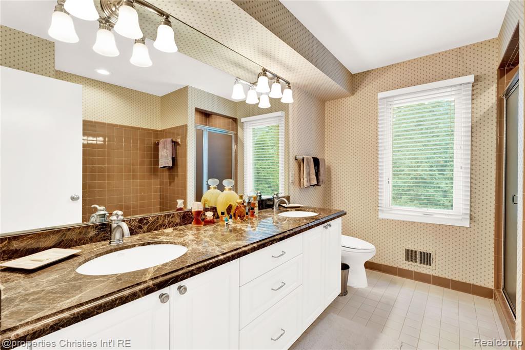 4768 Wendrick Drive, West Bloomfield, MI 48323 — Photo 31