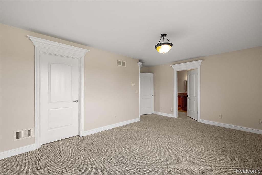 66701 NOTRE DAME Boulevard, Washington, MI 48095 — Photo 64