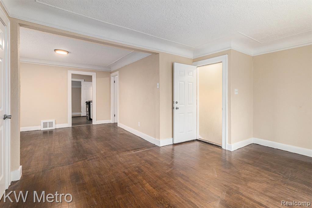5025 Somerset Avenue, Detroit, MI 48224 — Photo 18