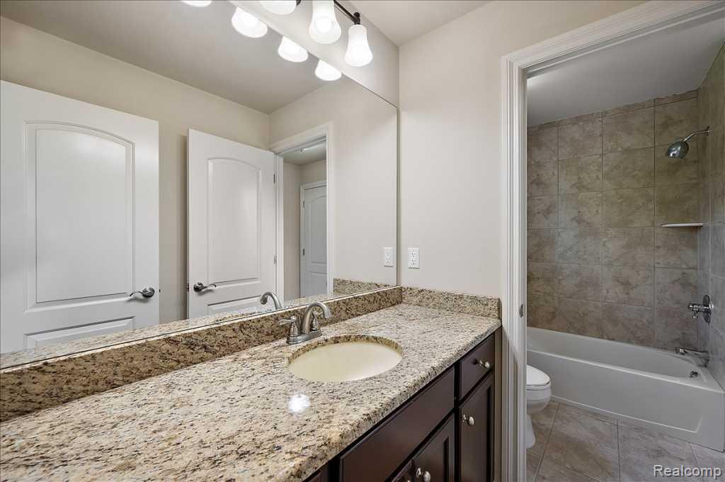 2885 Ambleside Court, Rochester, MI 48306 — Photo 31