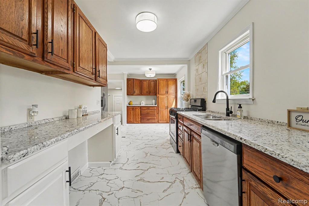 27370 Barkman Street, Roseville, MI 48066 — Photo 4