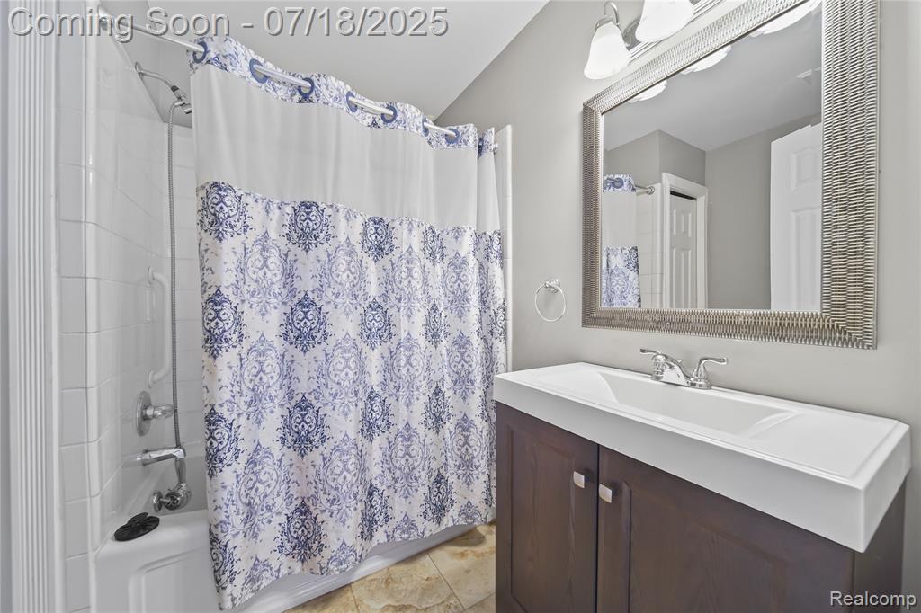 54030 Dequindre Road, Shelby Twp, MI 48316 — Photo 12