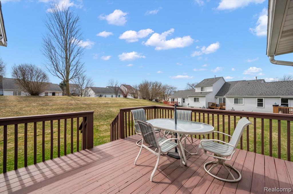 734 Challenging Trail, 65, South Lyon, MI 48178 — Photo 7