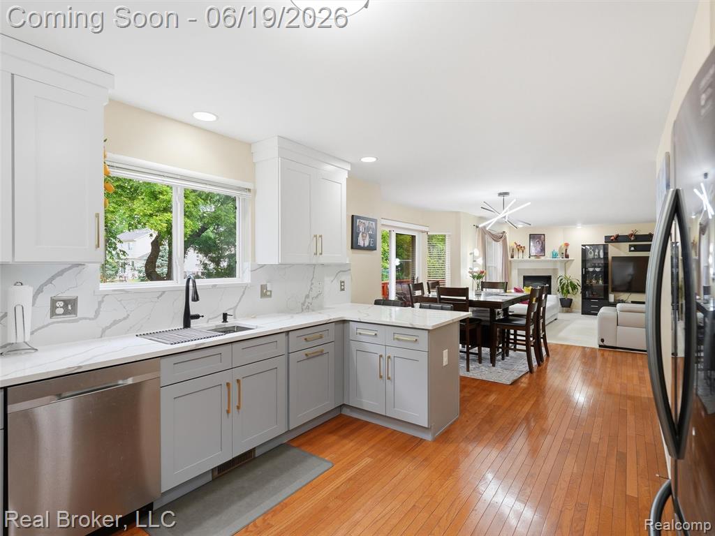 6729 Eckerman Drive, Troy, MI 48085 — Photo 27