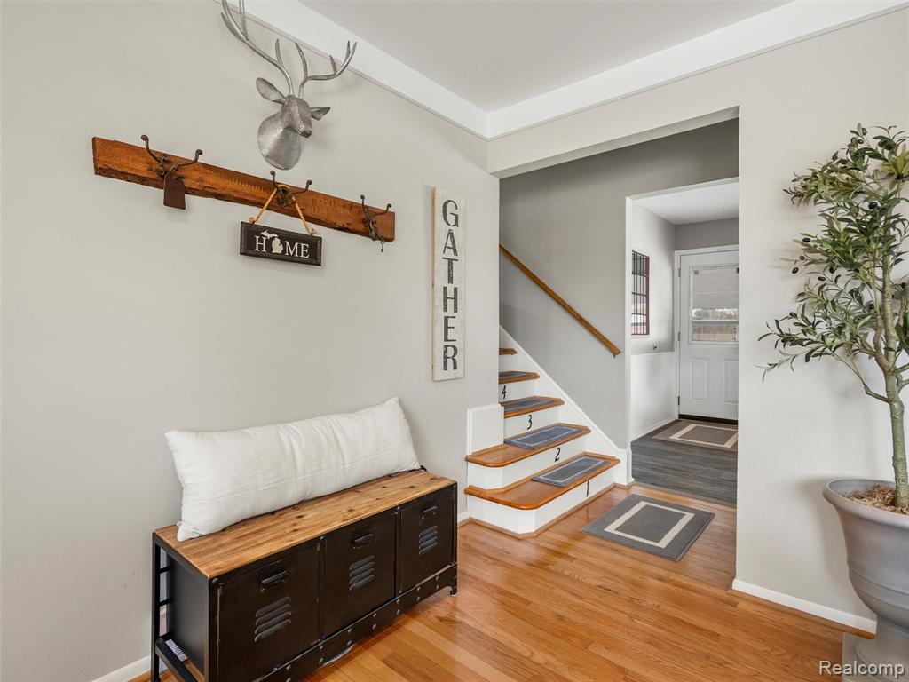 7721 Carrousel Boulevard, Westland, MI — Photo 9