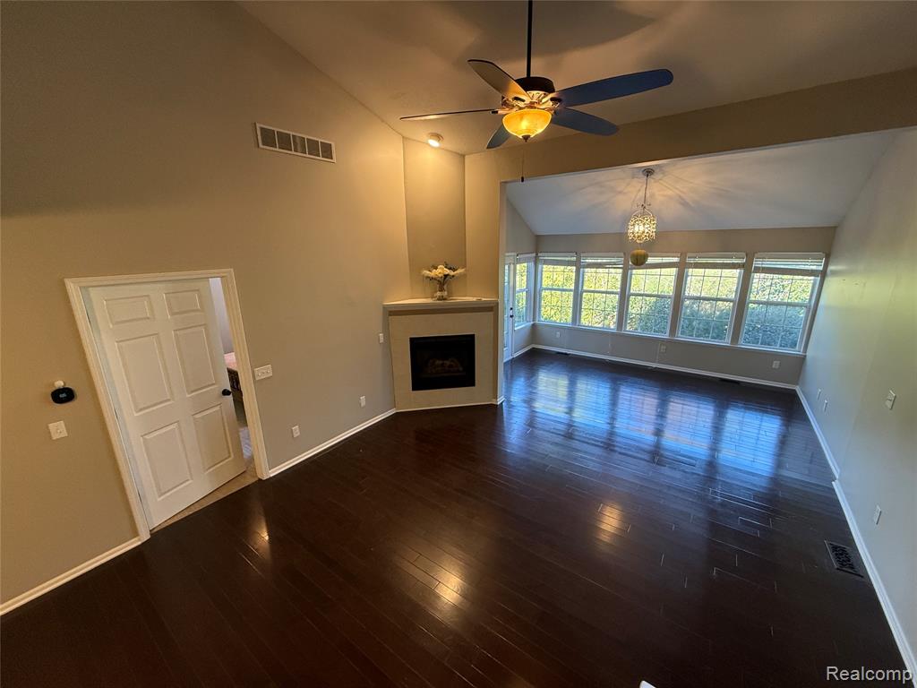 7172 Kings Way, Flushing, MI 48433 — Photo 6