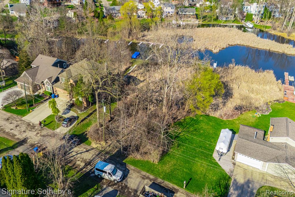 1105 Oregon Boulevard, Waterford, MI 48327 — Photo 24