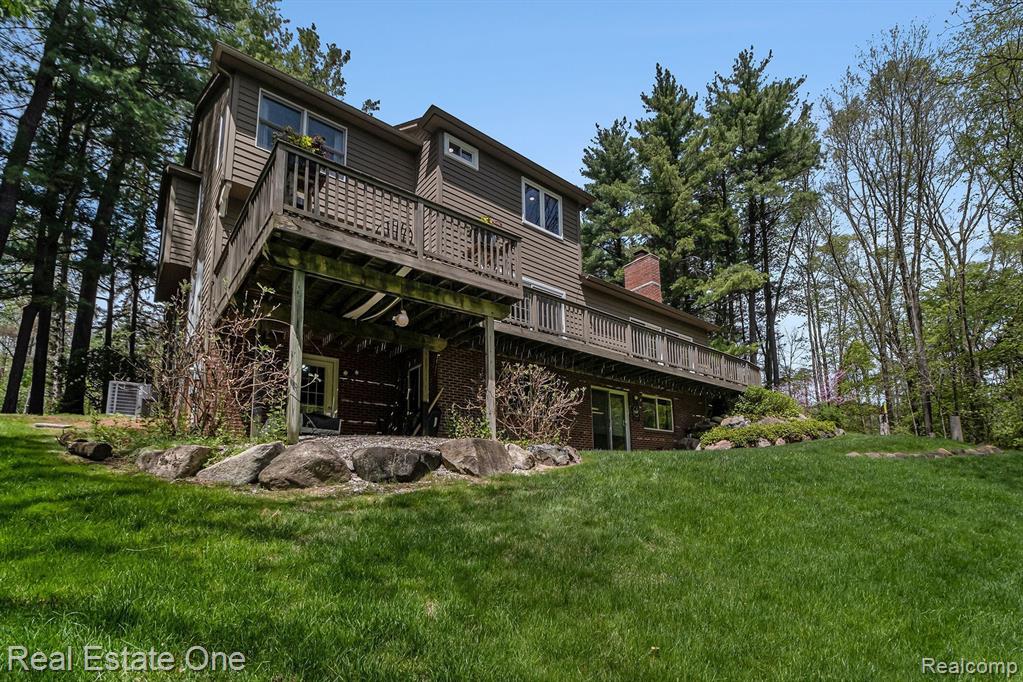 975 PINE NEEDLE Trail, Rochester, MI 48306 — Photo 28