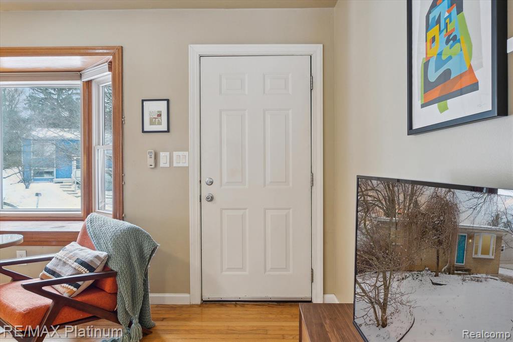 2123 Winewood Avenue, Ann Arbor, MI 48103 — Photo 9