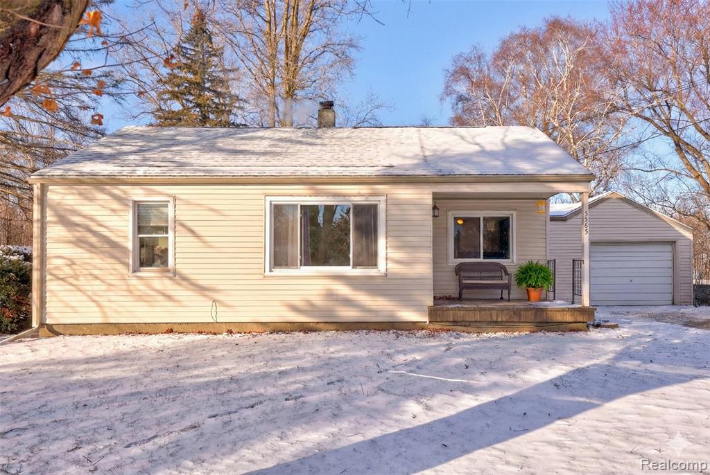 5465 Johnson Road, Flushing, MI 48433 — Photo 2