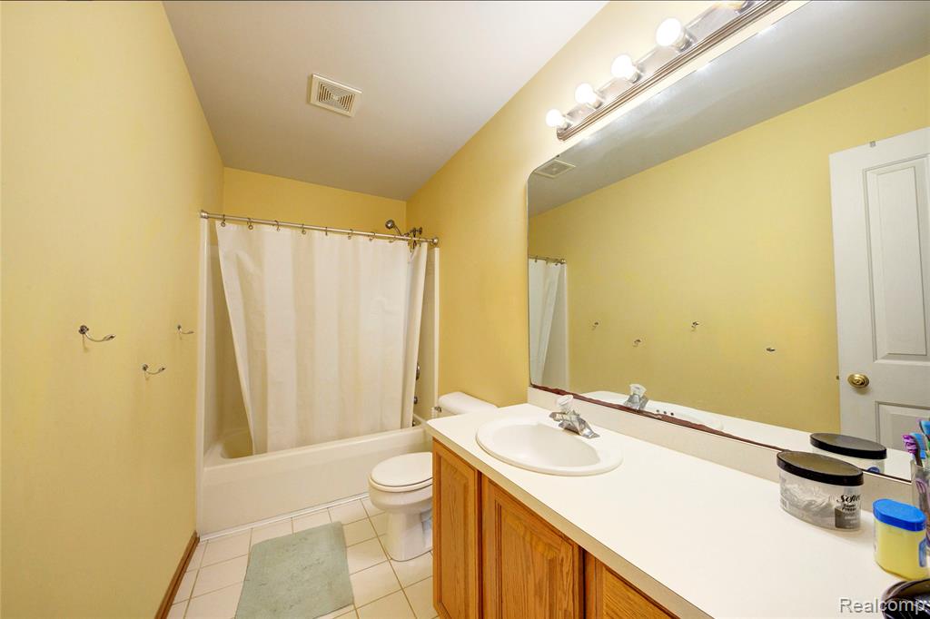 4570 River Hills Court, Brighton, MI 48114 — Photo 61