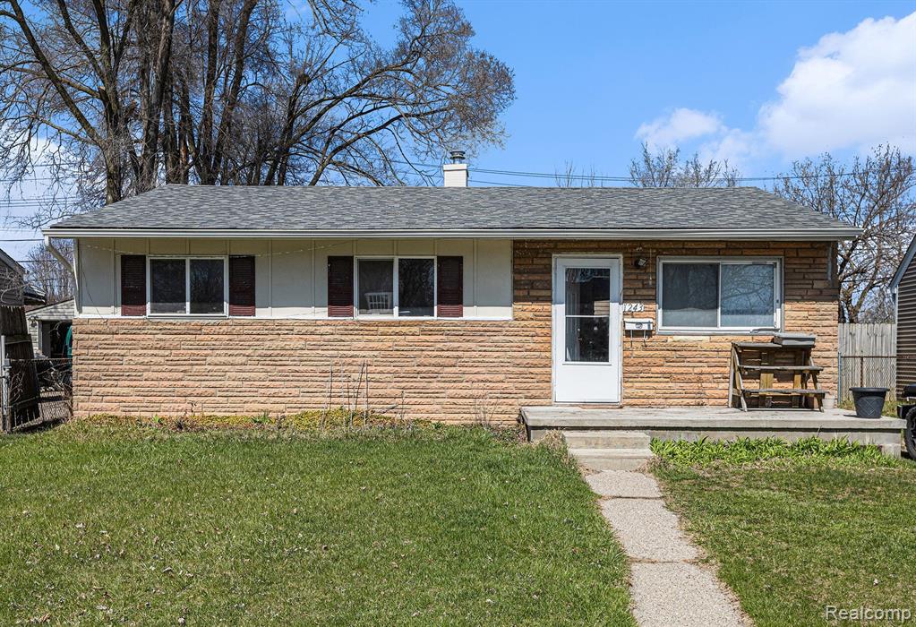 1243 S Lexington Parkway, Ypsilanti, MI 48198 — front exterior