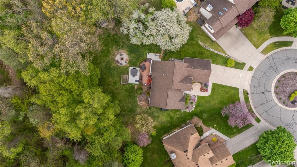 607 Salus Drive, Waterford, MI 48327 — Photo 4