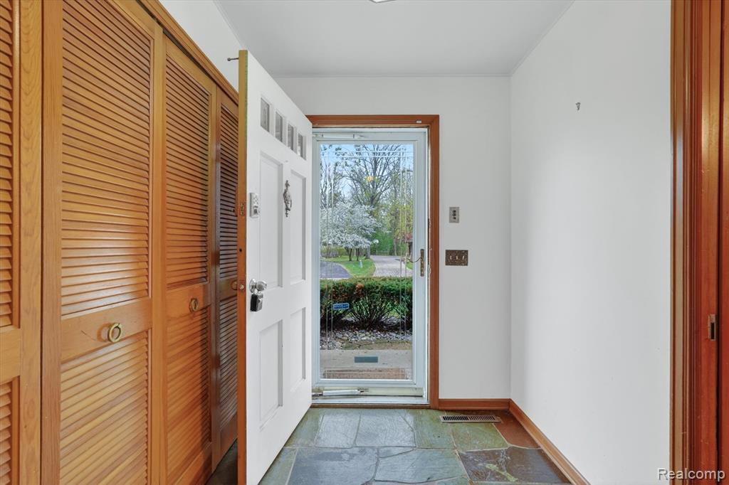 6225 Sierra Pass, Flint, MI 48532 — Photo 6