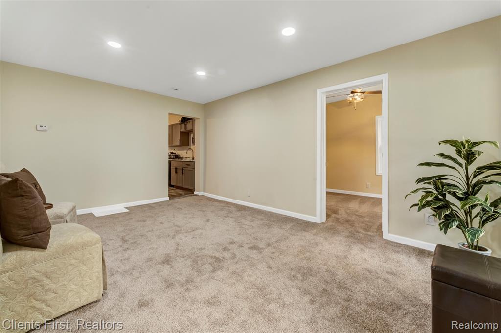 6360 DENTON Road, Belleville, MI 48111 — Photo 7