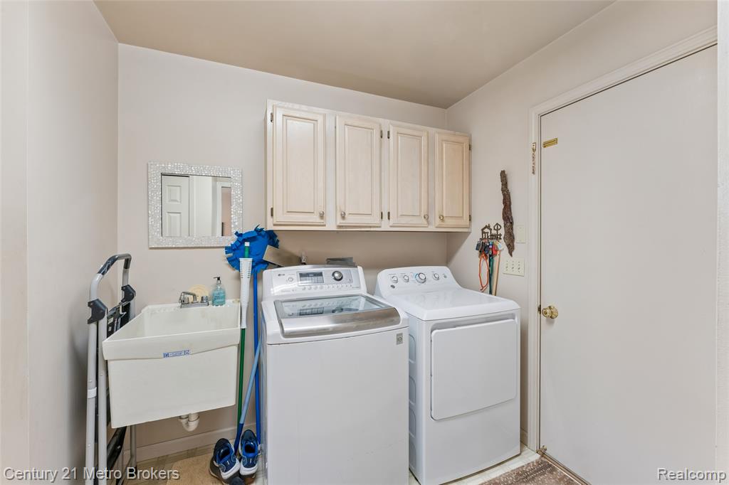 5464 N Seymour Road, Flushing, MI 48433 — Photo 22