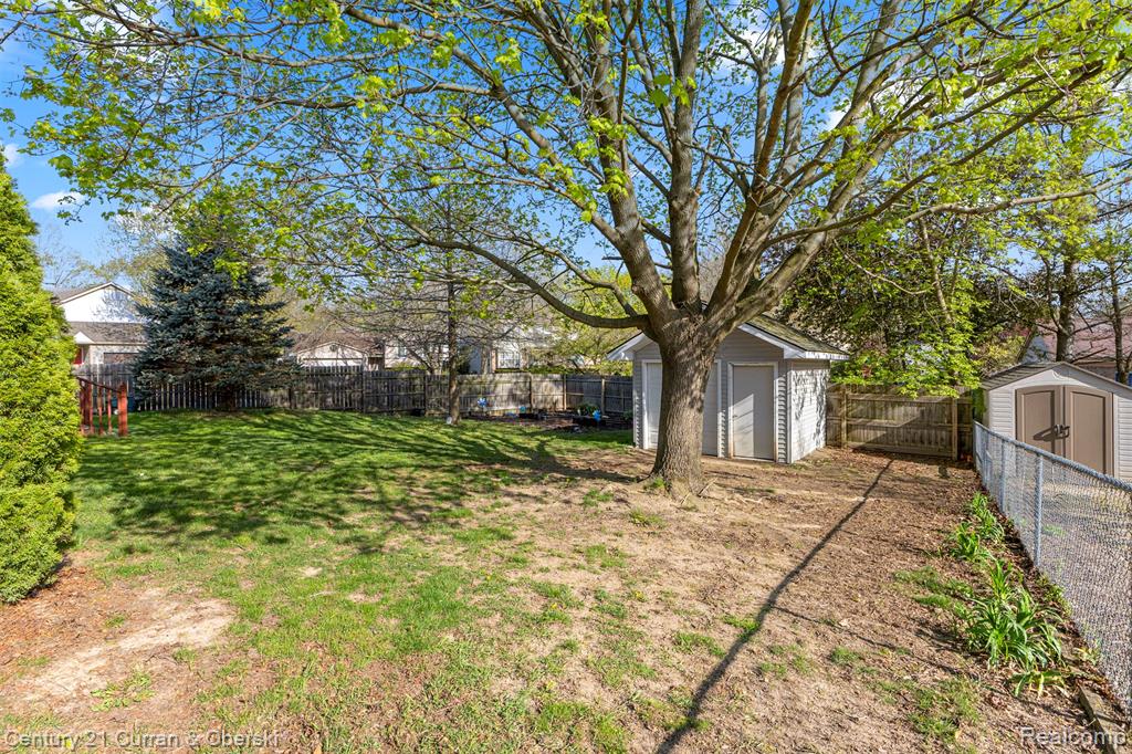 8095 S Huron River Drive, Ypsilanti, MI 48197 — Photo 36