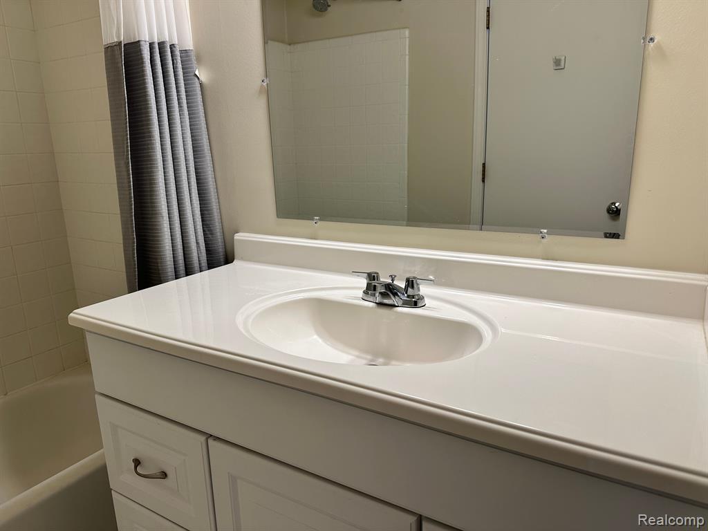 43841 ALGONQUIN Drive, Novi, MI — Photo 23