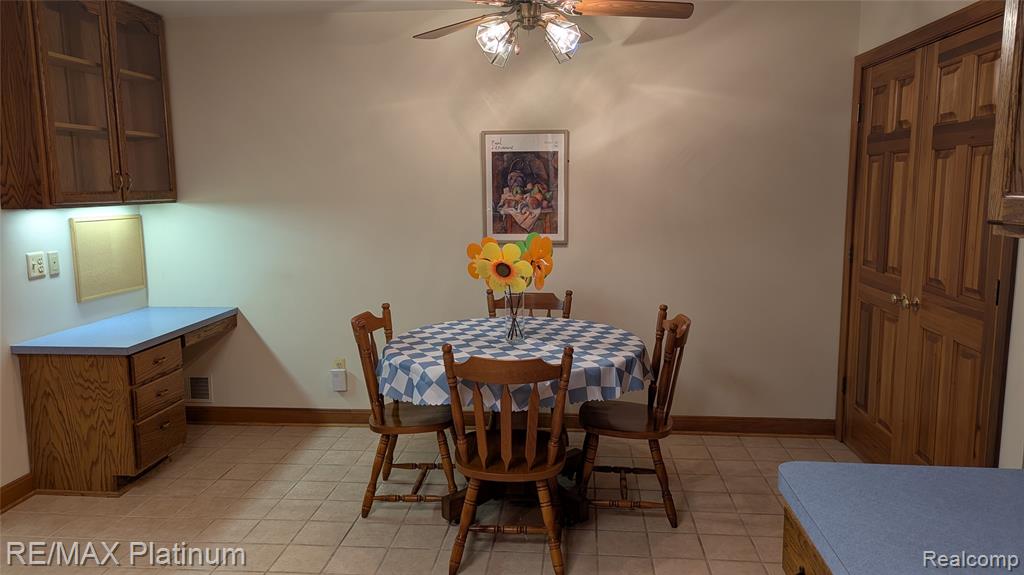 4066 W Knoll, Milford, MI 48380 — Photo 22