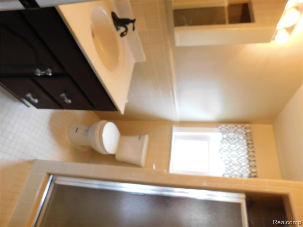 16740 College, Fraser, MI 48026 — Photo 21