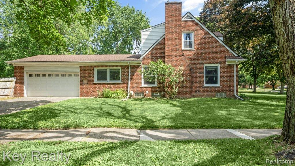 28611 Lathrup Boulevard, Lathrup Village, MI 48076 — Photo 37