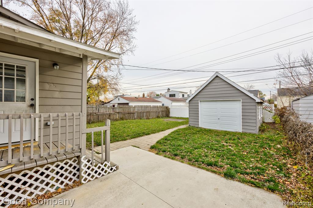 976 E COY Avenue, Hazel Park, MI 48030 — Photo 30