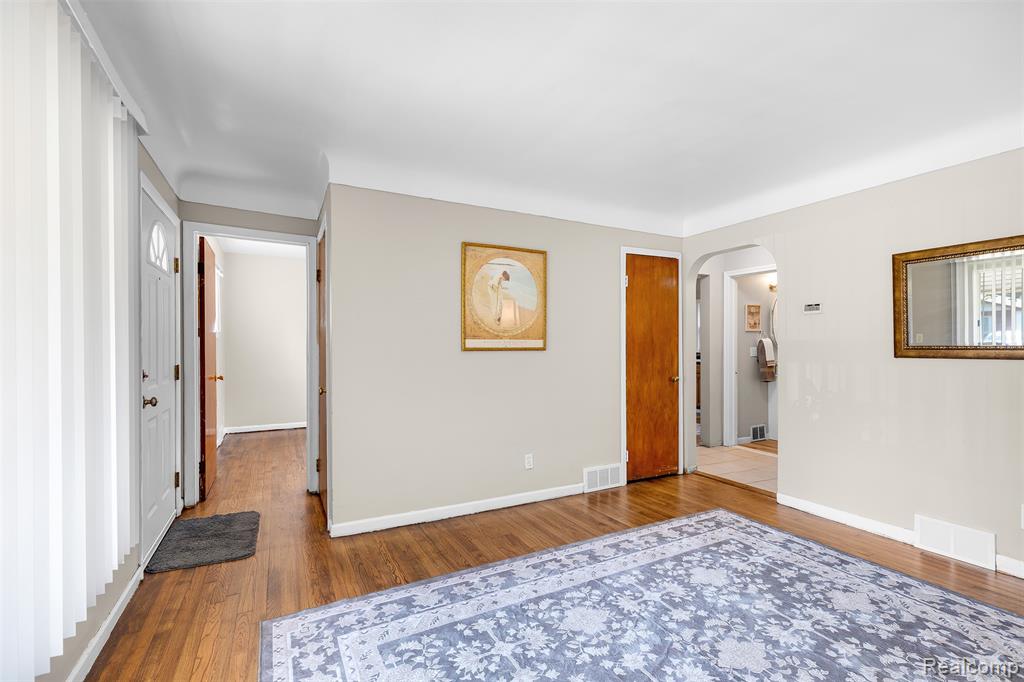 6310 Duncan Street, Taylor, MI 48180 — Photo 8