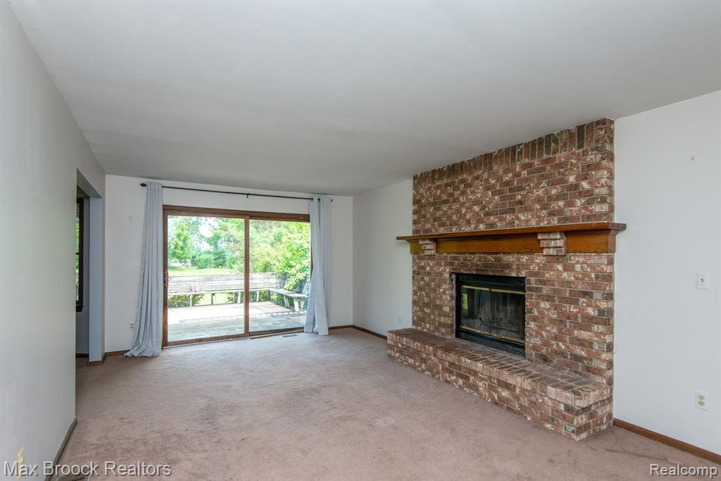 54320 BELCREST Drive, Milford, MI 48381 — Photo 25