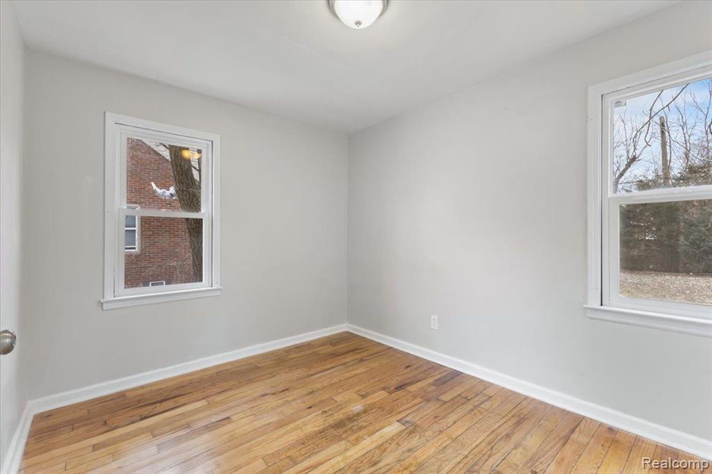 6303 UNIVERSITY, Detroit, MI 48224 — Photo 10