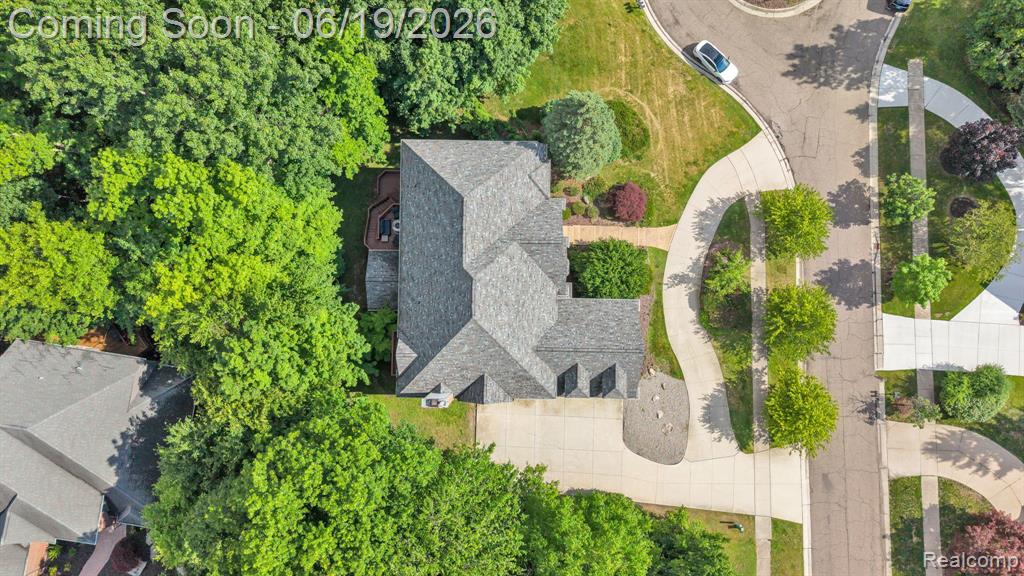 7061 Trailway Court, West Bloomfield, MI — Photo 11