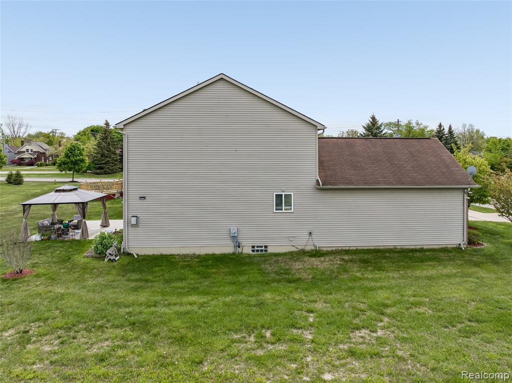 216 Tucker Street, Pontiac, MI 48341 — Photo 12