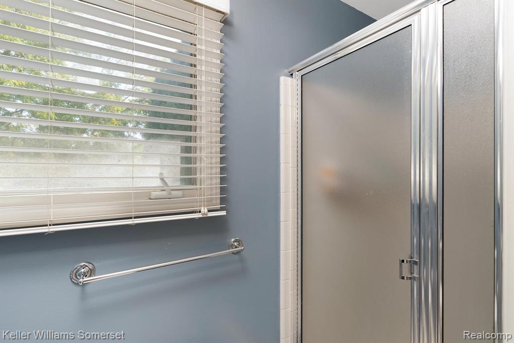55328 BELMONT Drive, Shelby Twp, MI 48315 — Photo 45