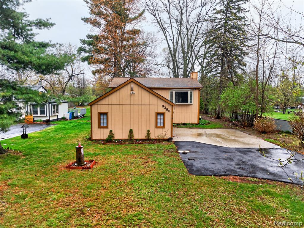 8360 Arlis Street, Commerce Twp, MI 48382 — Photo 3