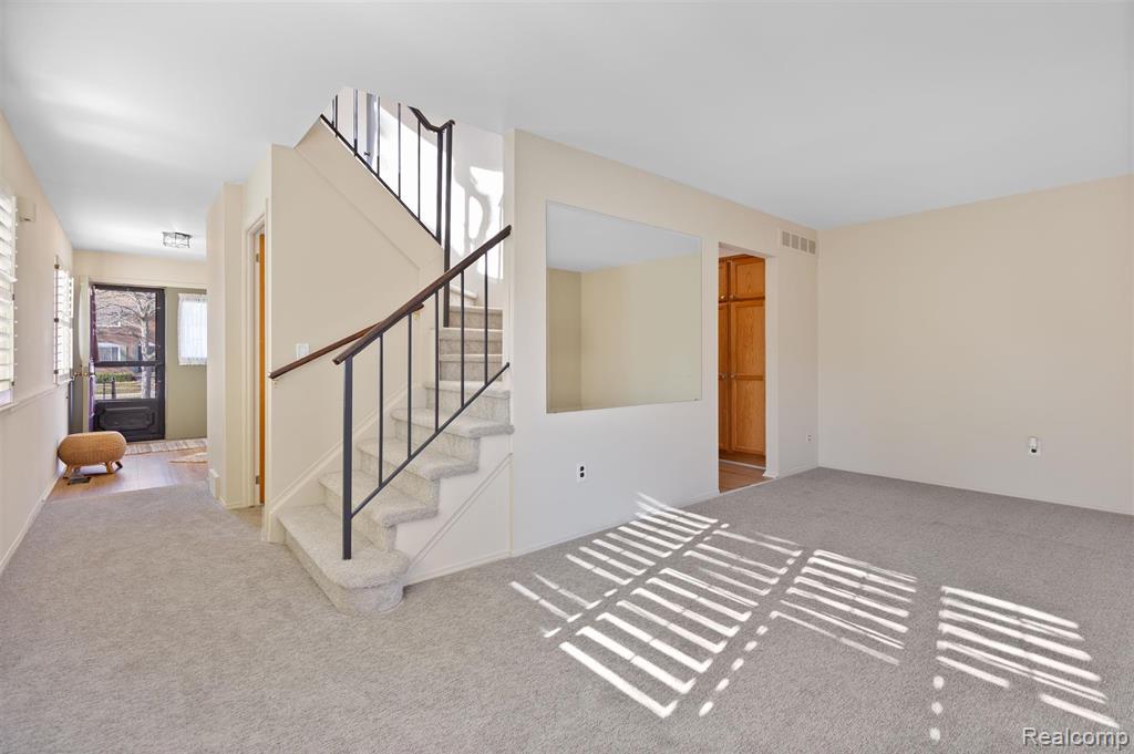 4952 Coventry Road, 315, Royal Oak, MI 48073 — Photo 13
