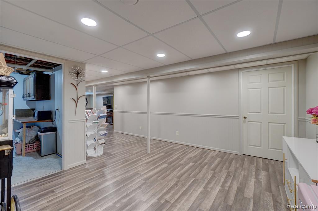 20522 Longwood Drive, Clinton Twp, MI 48038