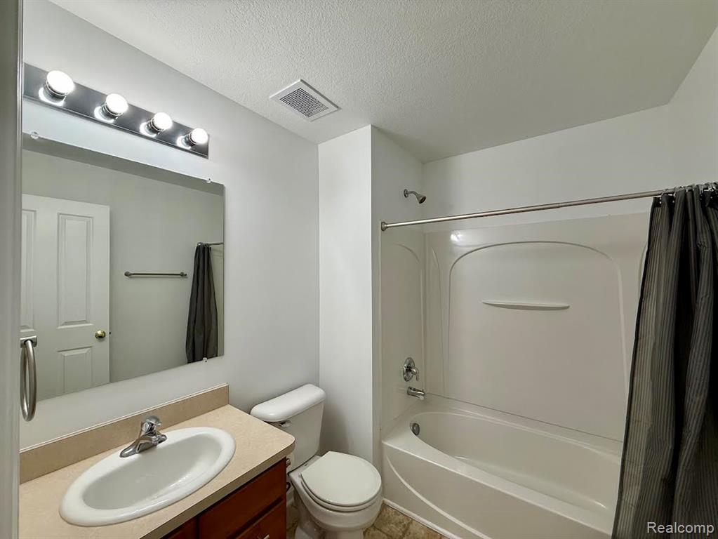 29067 Cullen Drive, Romulus, MI 48174 — Photo 34