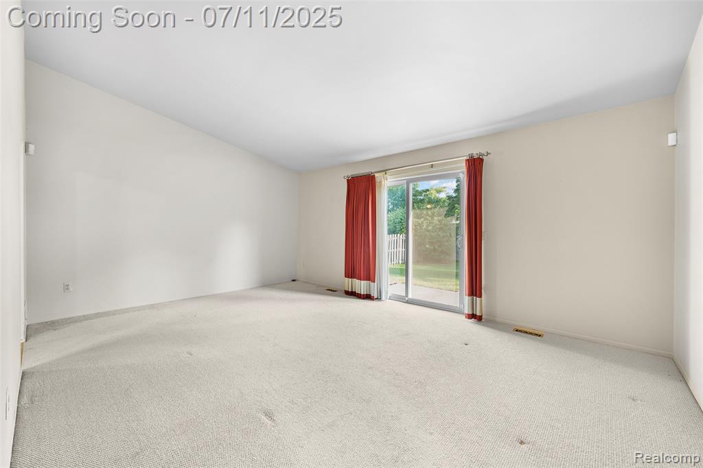 43702 Stuart Drive, Canton, MI 48187 — Photo 7