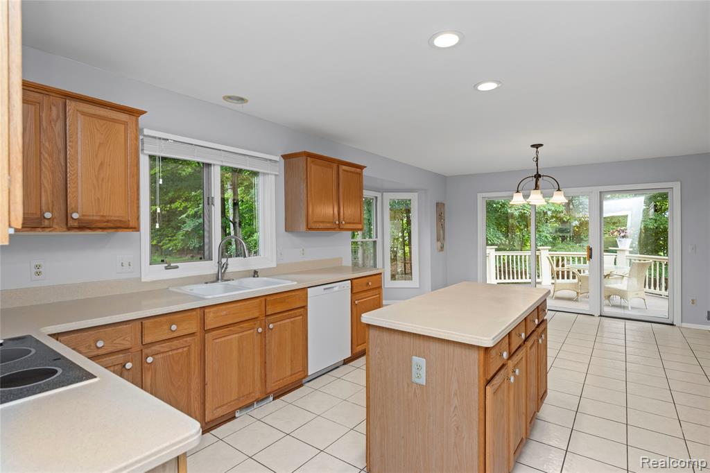 39566 Danielle Drive, Northville, MI 48167 — Photo 22