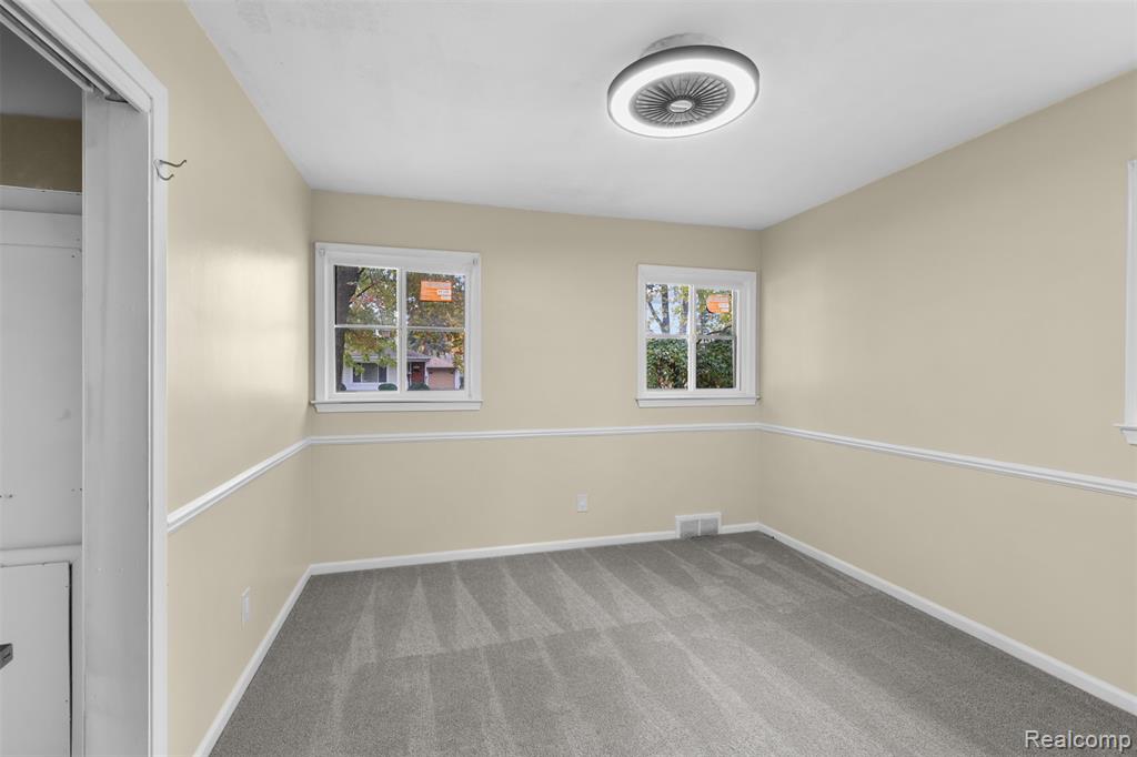 9352 Nathaline Street, Redford, MI 48239 — Photo 15