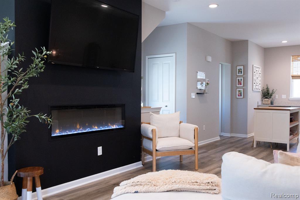 527 ANNE Avenue, Brighton, MI 48116 — Photo 5