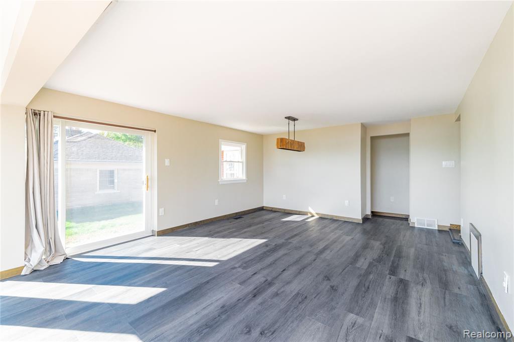 27627 Elba Drive, Grosse Ile, MI 48138 — Photo 13