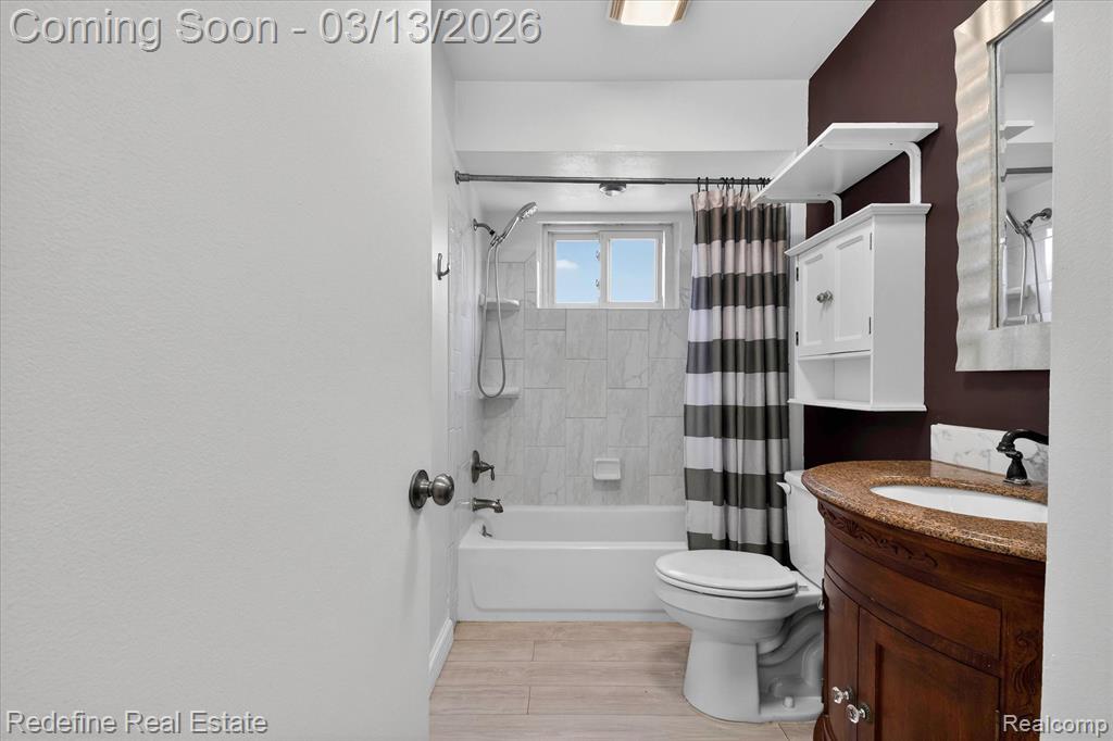 2236 Mentone Street, Wolverine Lake, MI 48390 — Photo 13