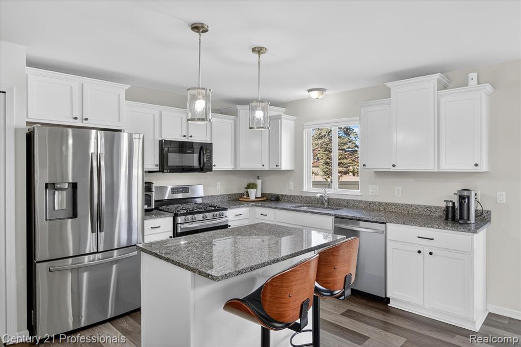 8871 Dover Court, Livonia, MI 48150 — Photo 10