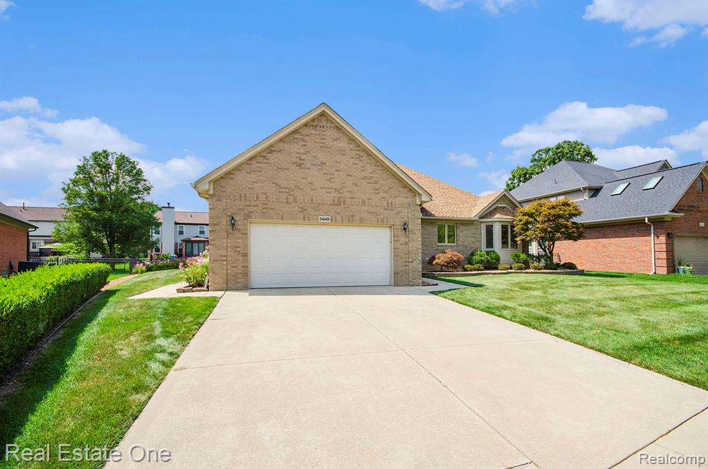 54149 Acadia Drive, Macomb, MI 48042 — Photo 6