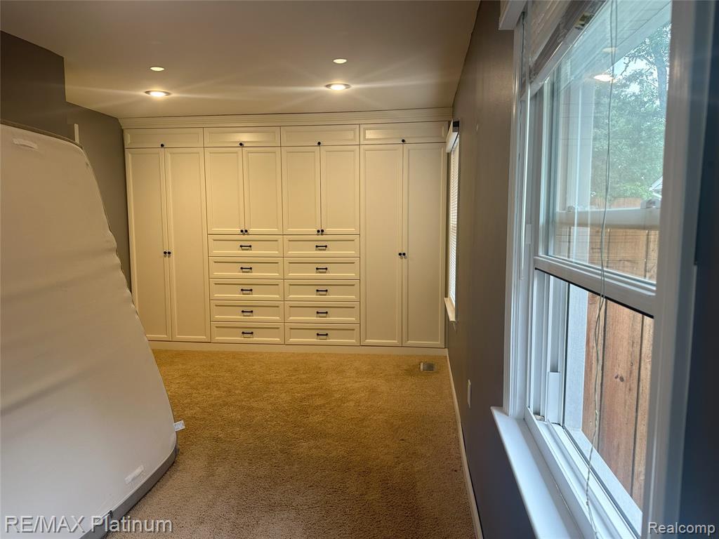9927 GLASGOW Drive, Brighton, MI 48114 — Photo 5