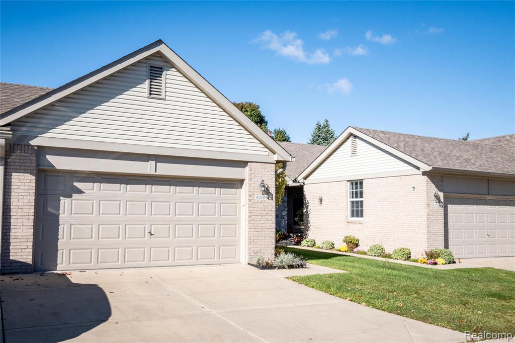 41063 Millbrook Drive, Sterling Heights, MI 48314 — Photo 35