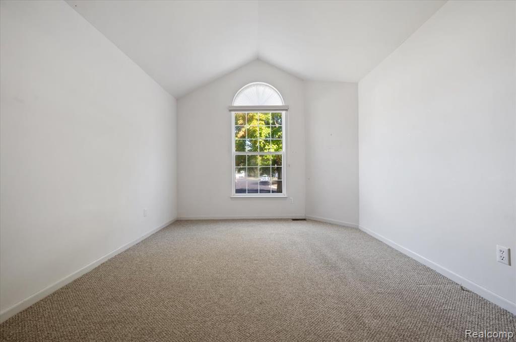 913 Rikki Ann Court, Wixom, MI 48393 — Photo 15