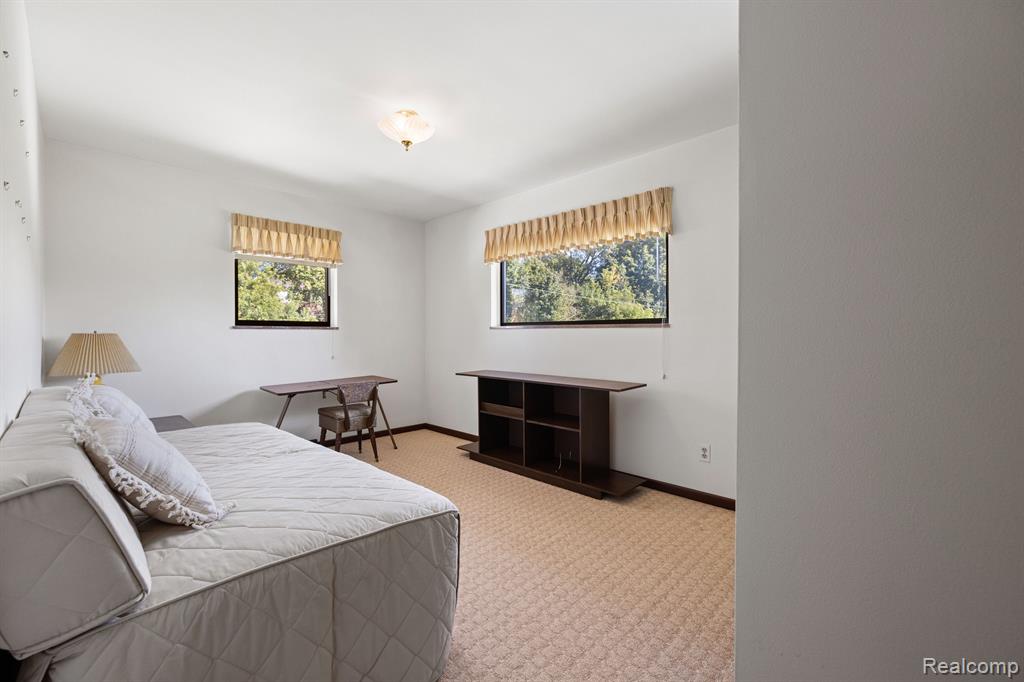 6248 LIVERNOIS Road, Troy, MI 48098 — Photo 26